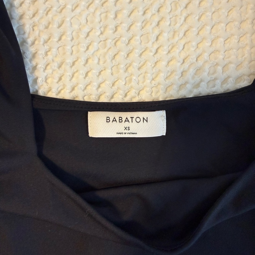Aritzia Black Long Sleeve Bodysuit - Picture 2 of 2